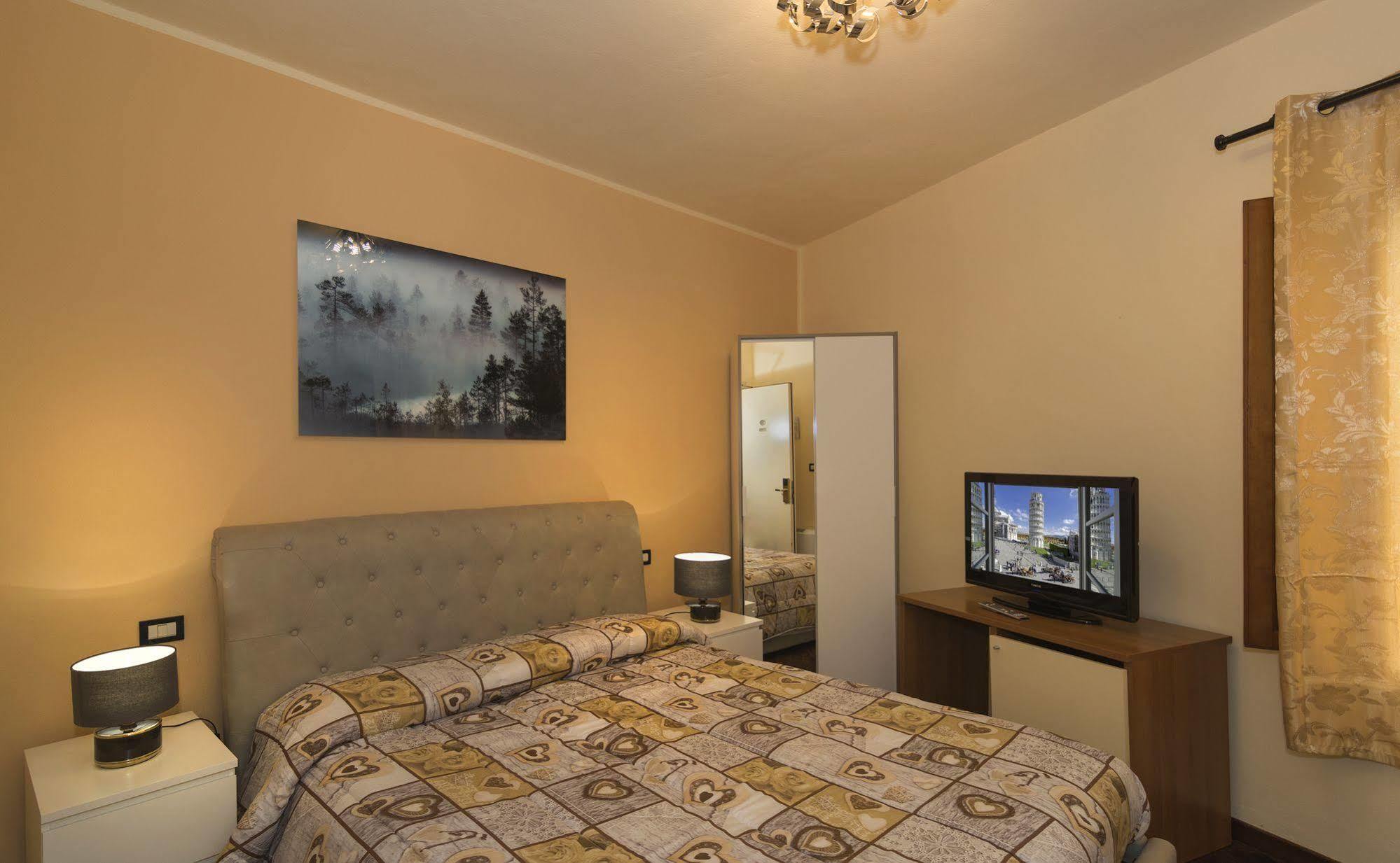 Hotel Il Giardino Пиза Екстериор снимка